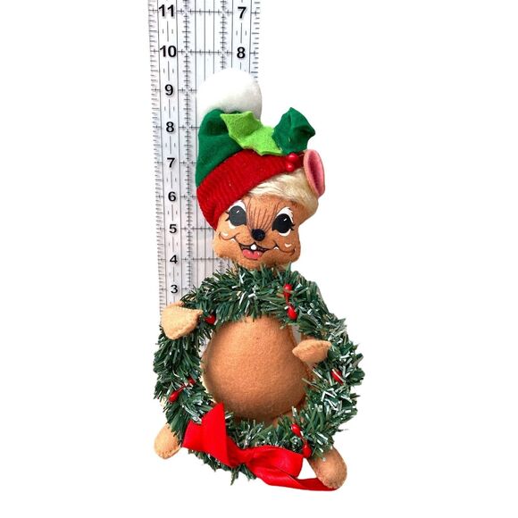 Annalee 2015 Holly Berry Mouse Elf Christmas Decor ~11” Wreath Red Hat Plush - Picture 3 of 8